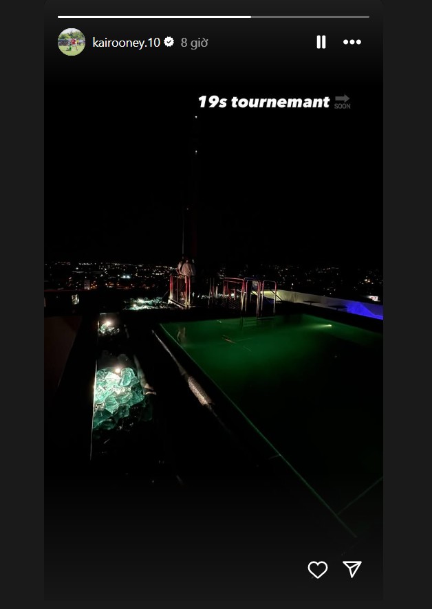 Con trai Rooney có bước nhảy vọt ở MU