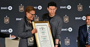 Son Heung-min đá cho tuyển Mỹ