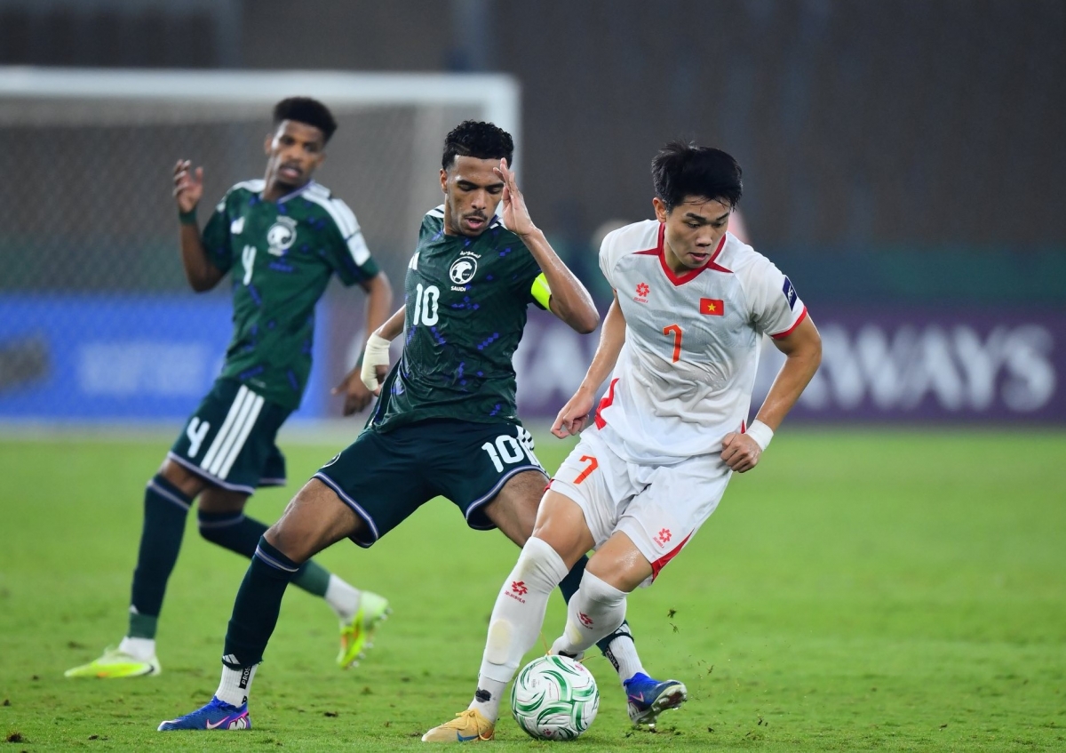 Đình Bắc tỏa sáng rực rỡ ở đấu trường châu Á