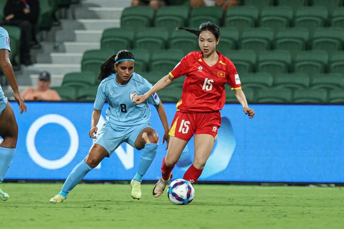 Tuyển Nữ Việt Nam áp đảo ngay từ những phút đầu